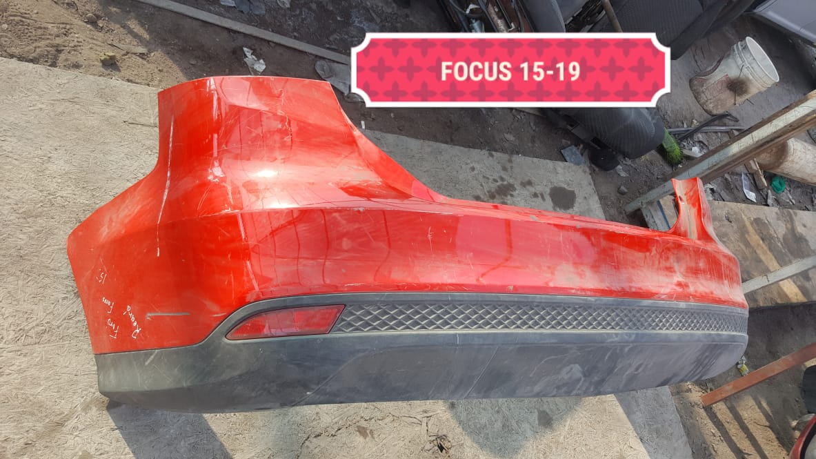 PARACHOQUES POSTERIOR FORD FOCUS 2015 AL 2019